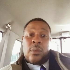 Meet your Posher, Gregory